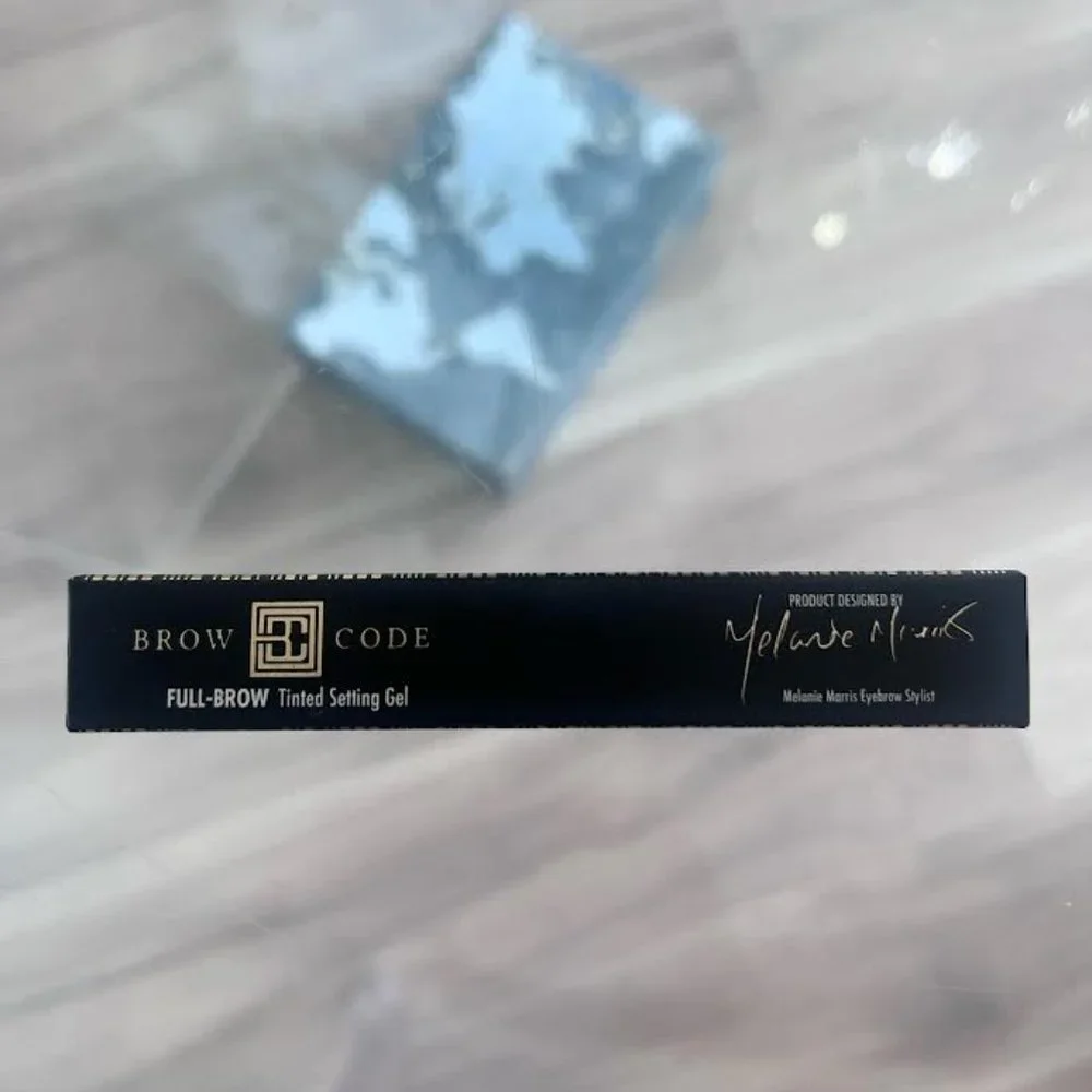 Brow Code Full-Brow Tinted Setting Gel - Picture 2 of 3